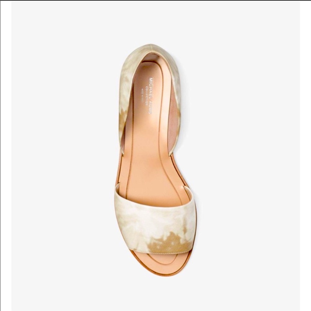 Michael Kors Mallory Runway size 10 NWT sand